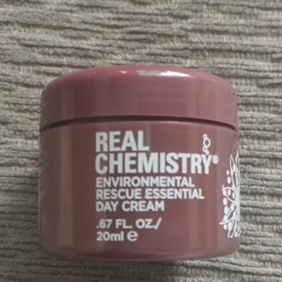 Makeup bundle Real Chemistry/Ipsy - Picture 2 of 2